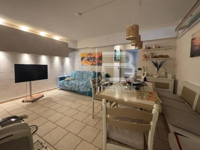 Appartamento in vendita a Marina di Massa, Marina Di Massa