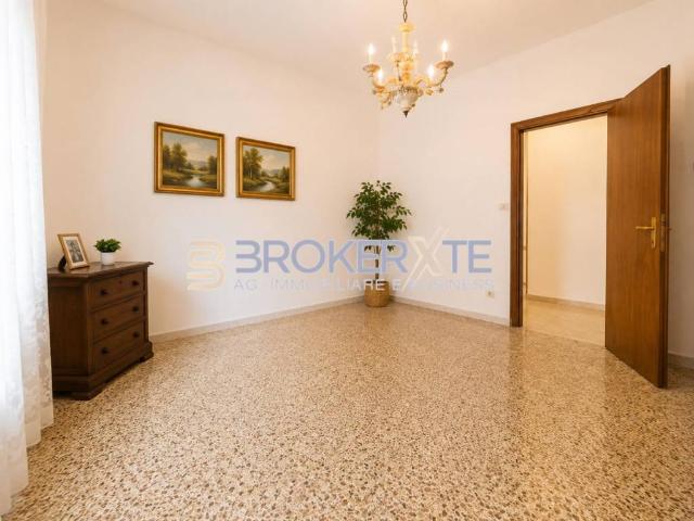 Appartamento in vendita a Turano, Marina Di Massa
