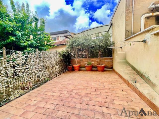 Appartamento in vendita a San Carlo, Marina Di Massa