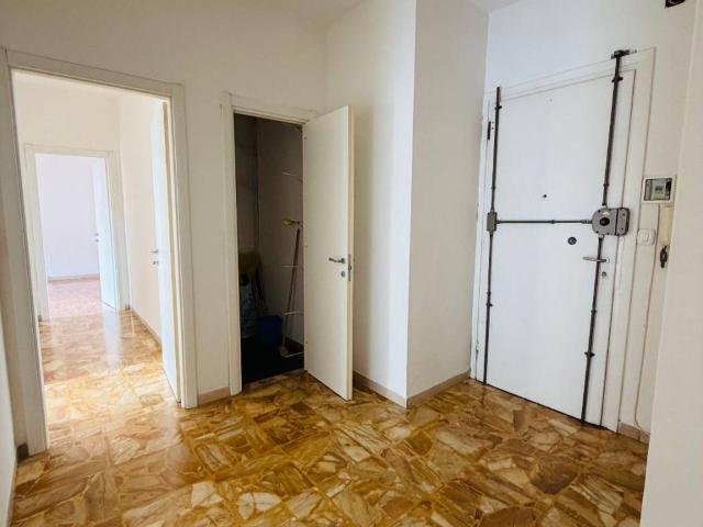 Appartamento in vendita a San Carlo, Marina Di Massa