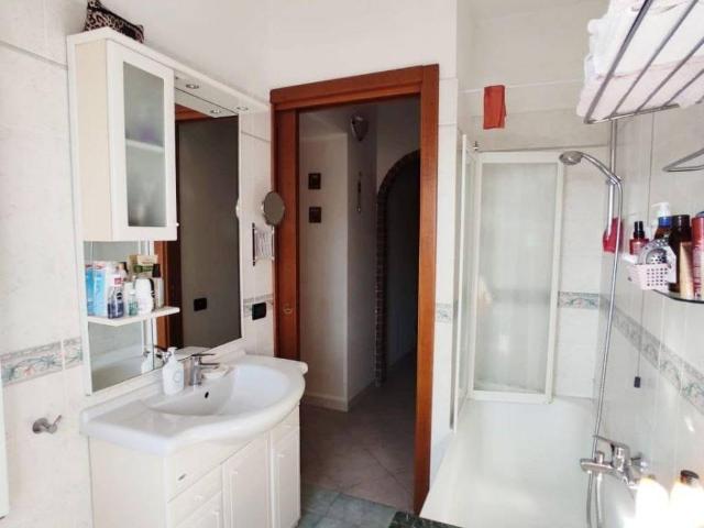 Appartamento in vendita a Castagnola, Marina Di Massa