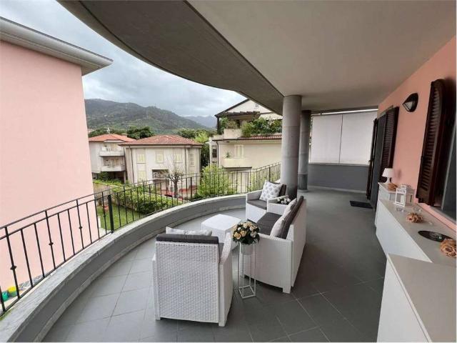 Appartamento in vendita a Poggioletto, Marina Di Massa