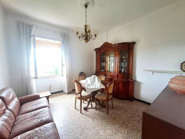 Appartamento in vendita a Marina di Massa, Marina Di Massa