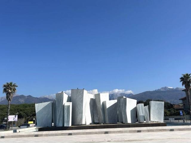 Appartamento in vendita a Marina di Massa, Marina Di Massa