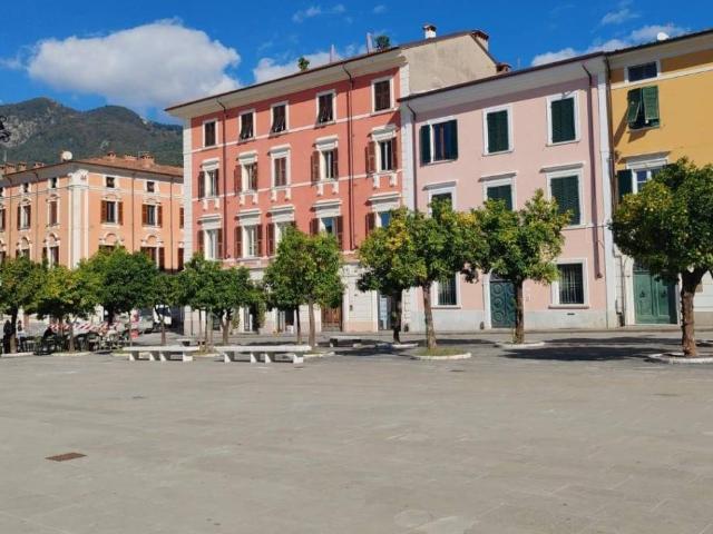 Appartamento in vendita a San Carlo, Marina Di Massa