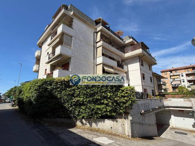 Appartamento in vendita a Poggioletto, Marina Di Massa