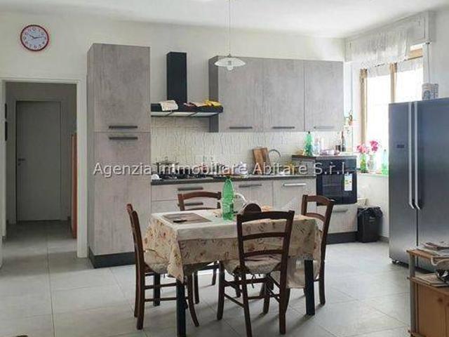 Appartamento in vendita a San Carlo, Marina Di Massa