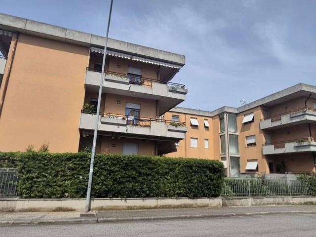 Appartamento in vendita a Marina di Massa, Marina Di Massa