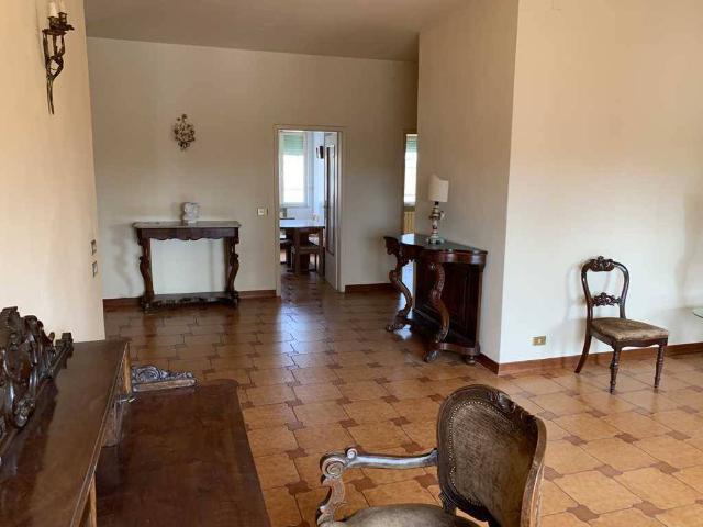 Appartamento in vendita a San Carlo, Marina Di Massa