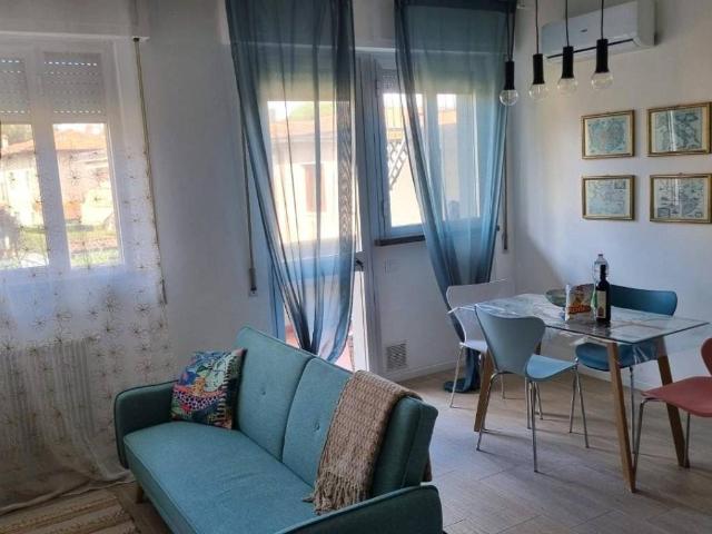 Appartamento in vendita a Marina di Massa, Marina Di Massa
