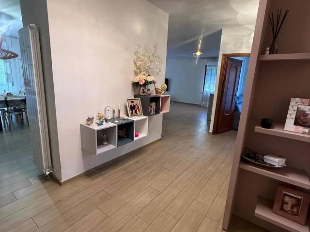 Appartamento in vendita a Zecca, Massa