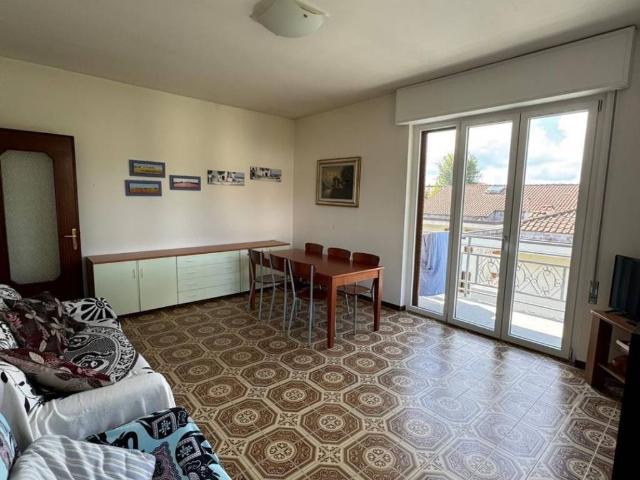 Appartamento in vendita a Marina di Massa, Marina Di Massa