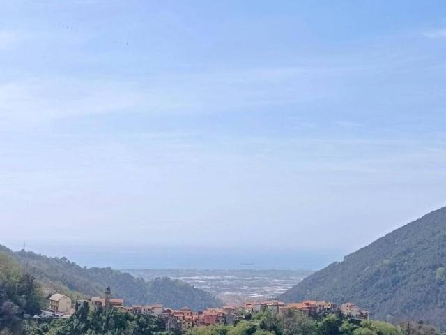 Appartamento in vendita a Marina Di Massa, Toscana