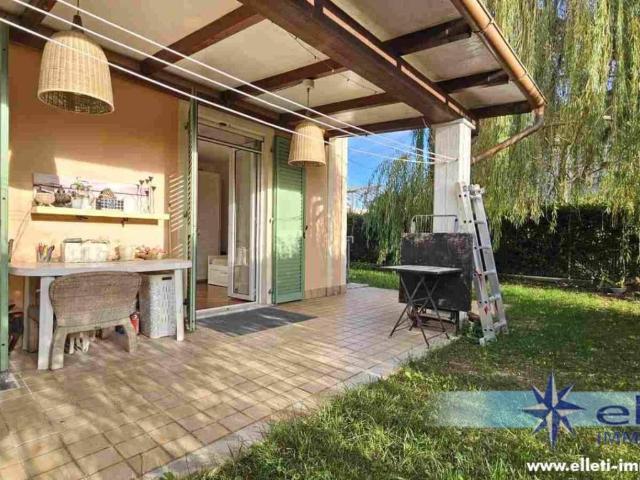 Appartamento in vendita a Marina di Massa, Marina Di Massa