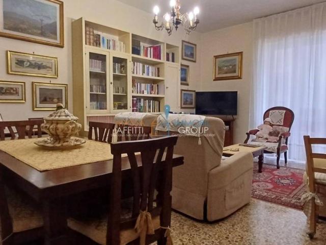Appartamento in vendita a San Carlo, Marina Di Massa
