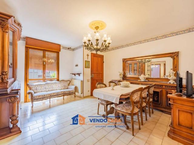 Appartamento in vendita a Puliche, Massa