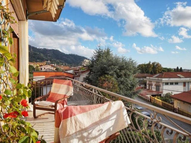 Appartamento in vendita a Marina Di Massa, Toscana