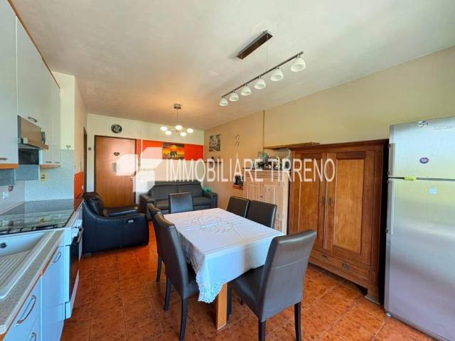 Appartamento in vendita a Cinque Vie, Marina Di Massa