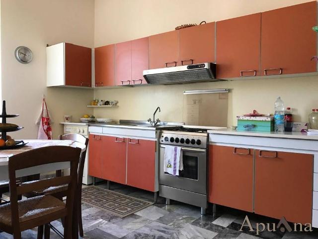 Appartamento in vendita a San Carlo, Marina Di Massa