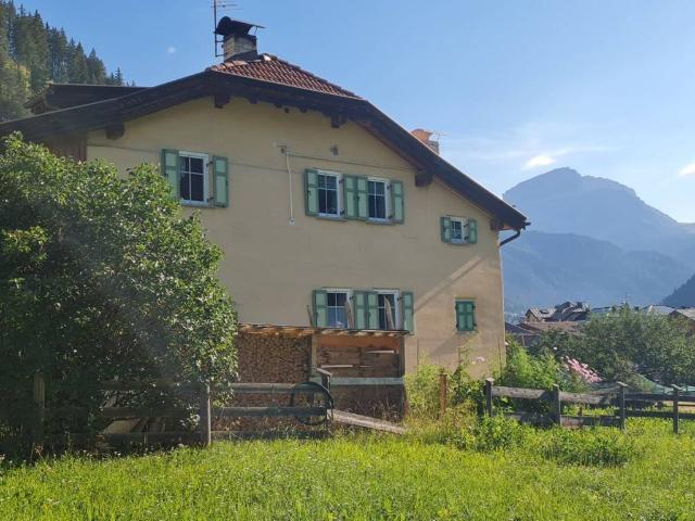 Appartamento in vendita a Comun General de Fascia, Mazzin