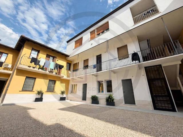 Appartamento in vendita a Meda, Monza e della Brianza