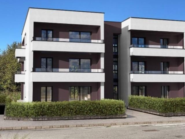 Appartamento in vendita a Meda, Lombardia