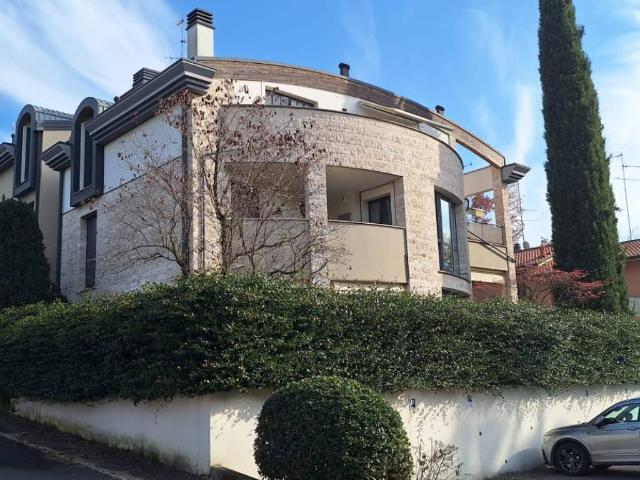 Appartamento in vendita a Colombera, Meda