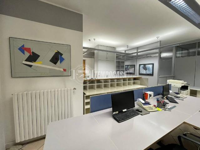 Appartamento in vendita a Meda, Lombardia