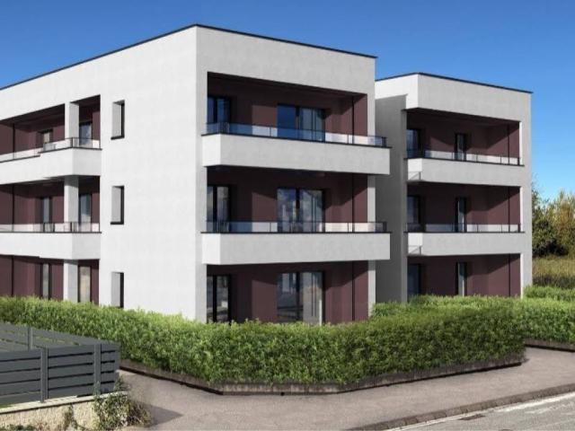 Appartamento in vendita a Meda, Lombardia