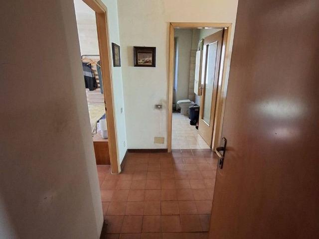 Appartamento in vendita a Meda, Lombardia
