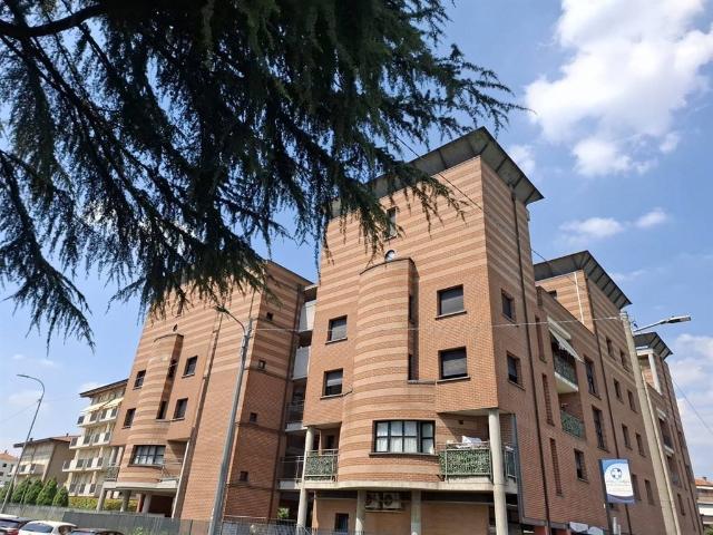 Appartamento in vendita a Meda, Lombardia
