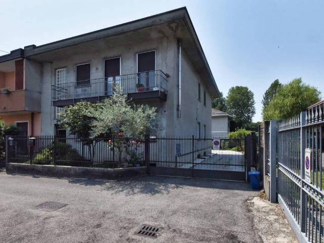 Villa Indipendente in vendita a Meda, Lombardia