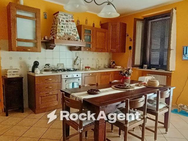 Appartamento in vendita a Mede, Lombardia