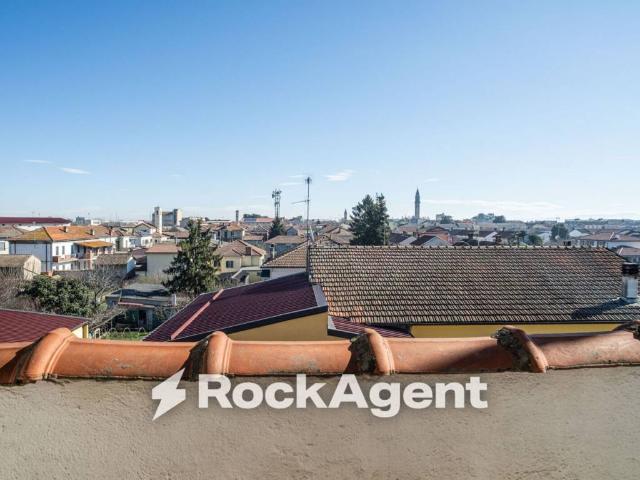 Appartamento in vendita a Mede, Lombardia