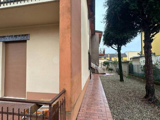 Appartamento in vendita a Mede, Lombardia