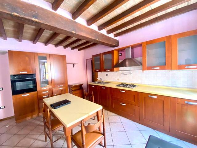 Appartamento in vendita a Medesano