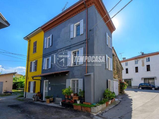 Appartamento in vendita a Medesano, Felegara
