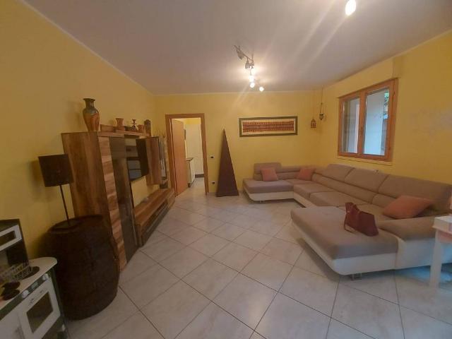 Appartamento in vendita a Medesano, Felegara