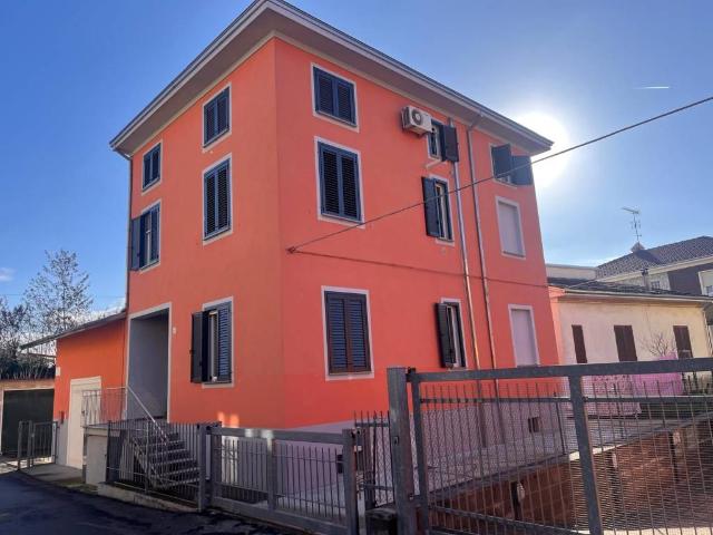 Appartamento in vendita a Medesano, Felegara