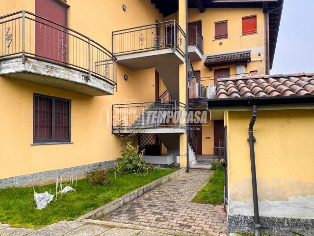 Appartamento in vendita a Mediglia, Lombardia