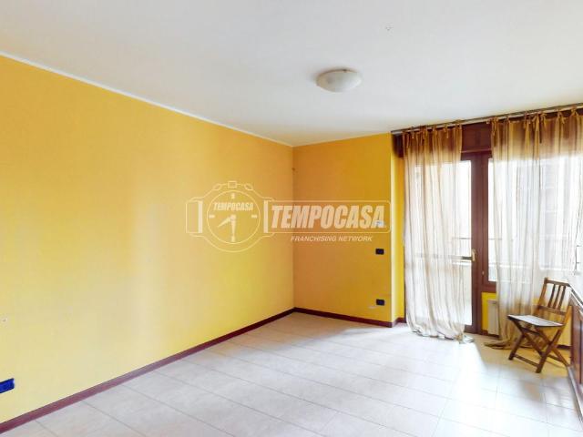 Appartamento in vendita a Mediglia, Lombardia