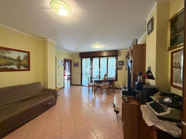 Appartamento in vendita a Mediglia, Lombardia