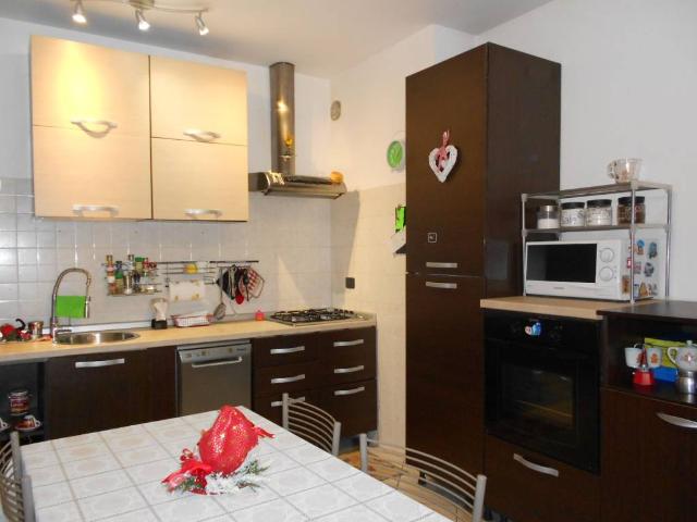 Appartamento in vendita a Mediglia, Lombardia