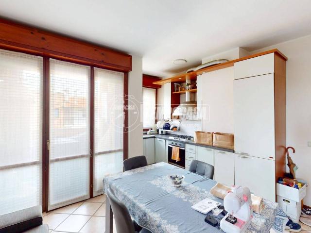 Appartamento in vendita a Mediglia, Lombardia