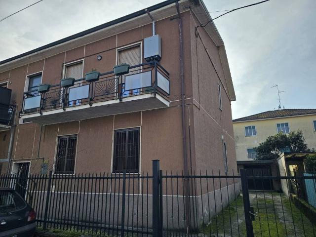 Appartamento in vendita a Mediglia, Lombardia