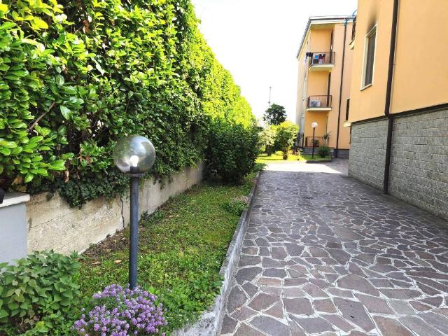 Appartamento in vendita a Mediglia, Lombardia