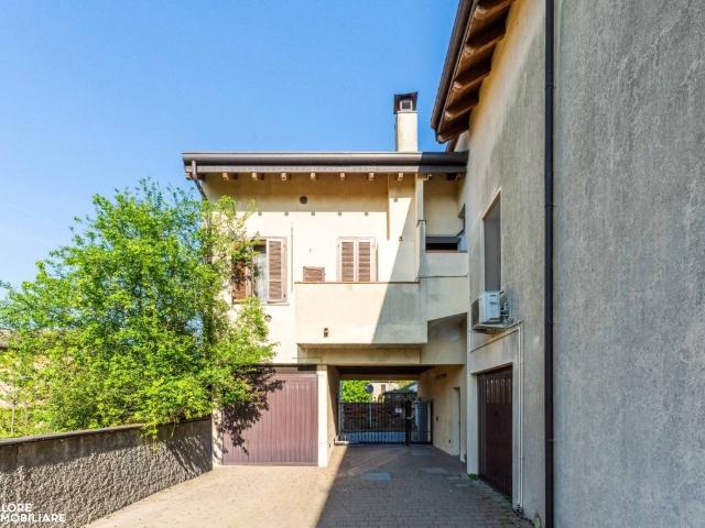 Appartamento in vendita a Mediglia, Lombardia