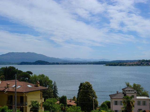 Appartamento in vendita a Meina, Novara