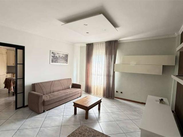 Appartamento in vendita a Melegnano, Lombardia