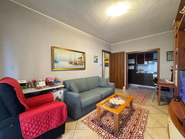 Appartamento in vendita a Melegnano, Lombardia